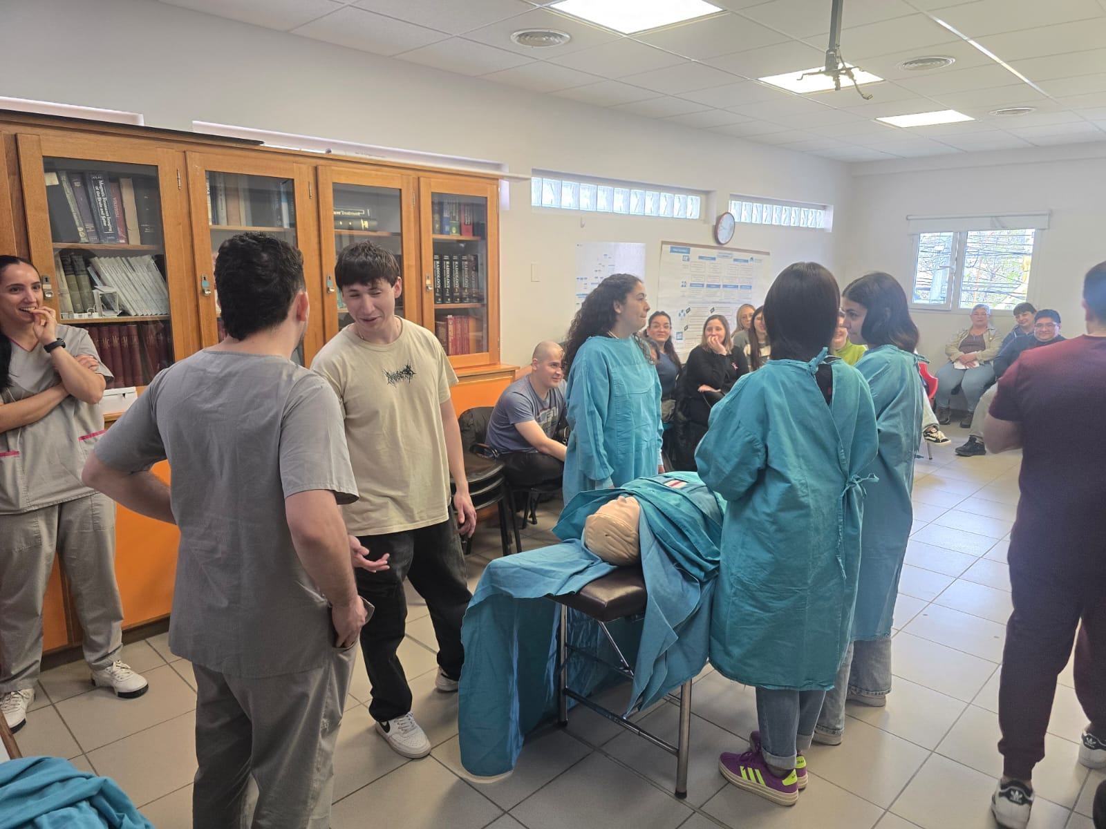 Capacitación en Eventos Críticos en Quirófano ARAAR y Leben Salud - foto 8